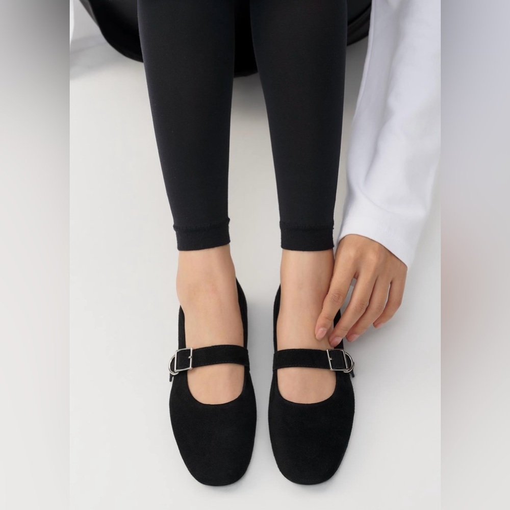 Vagabond Black Flats with Buckle Detail